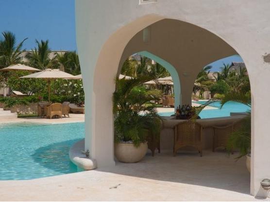 Swahili Villa Coco 2Br Apartment 700M To Beach Момбаса Екстериор снимка
