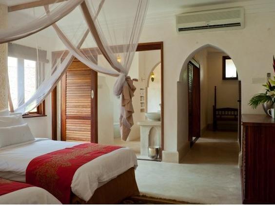 Swahili Villa Coco 2Br Apartment 700M To Beach Момбаса Екстериор снимка