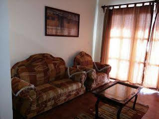 Swahili Villa Coco 2Br Apartment 700M To Beach Момбаса Екстериор снимка